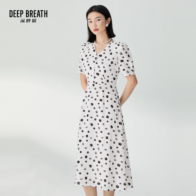 DEEP BREATH深呼吸女装 碎花V领泡泡袖长款碎花连衣裙A500197