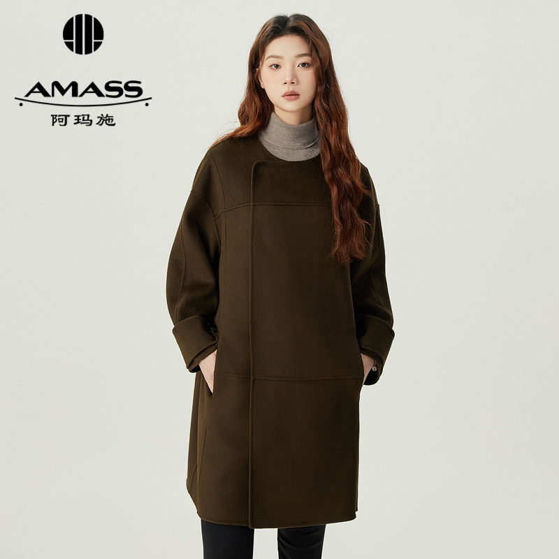 阿玛施AMASS 复古极简风圆领廓形羊毛大衣5400770